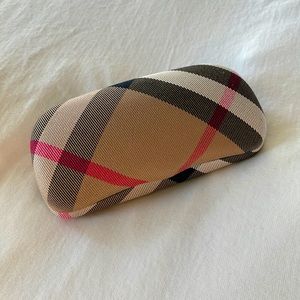 Burberry | Sunglasses Case